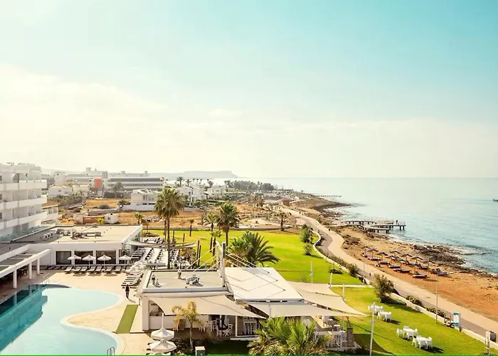 Piere - Anne Beach Hotel